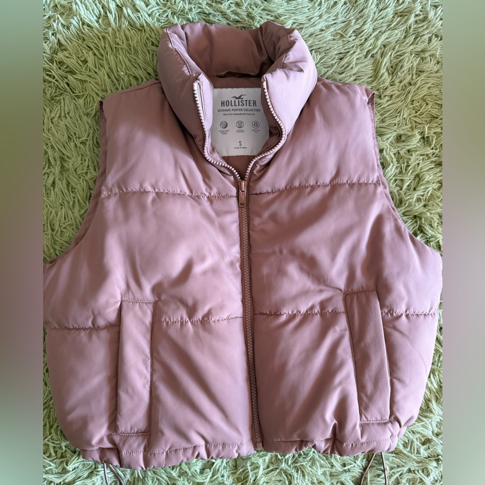 Hollister Ultimate Mini Puffer Vest